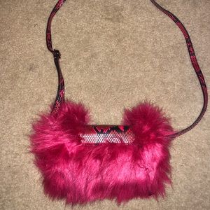 Hot pink fur purse 💕